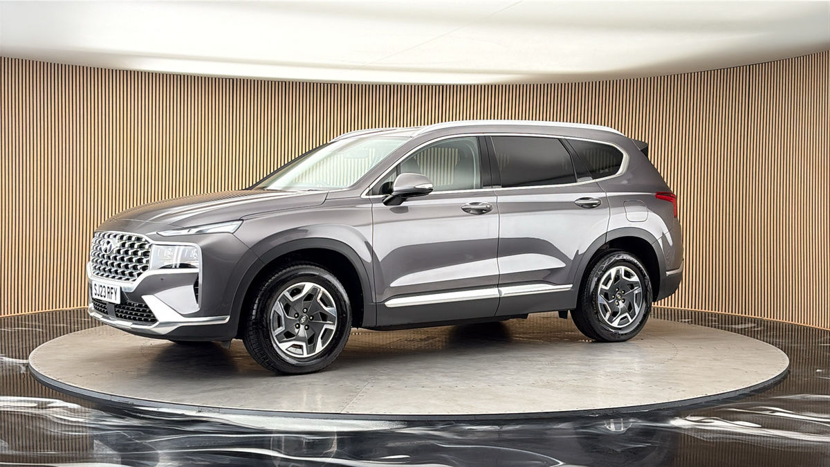 More views of Hyundai Santa Fe
