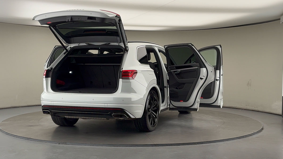 More views of Volkswagen Touareg