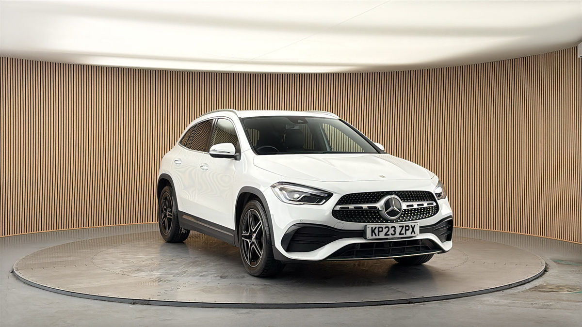 More views of Mercedes-Benz GLA