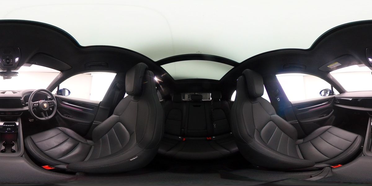 More views of Porsche Macan