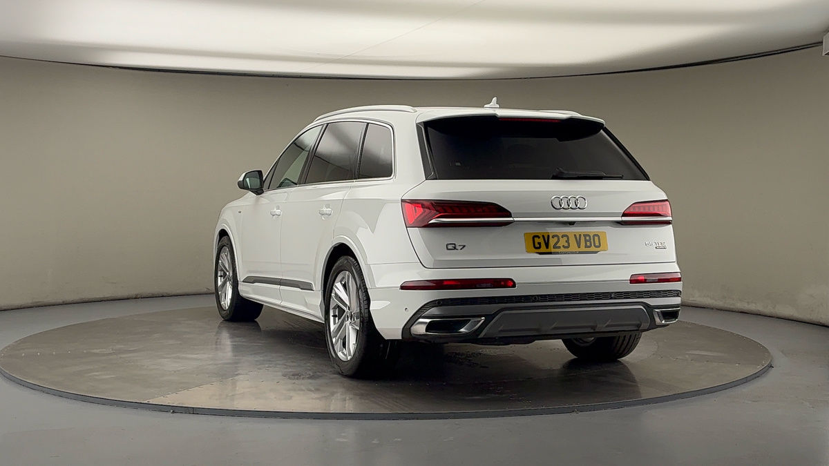 More views of Audi Q7
