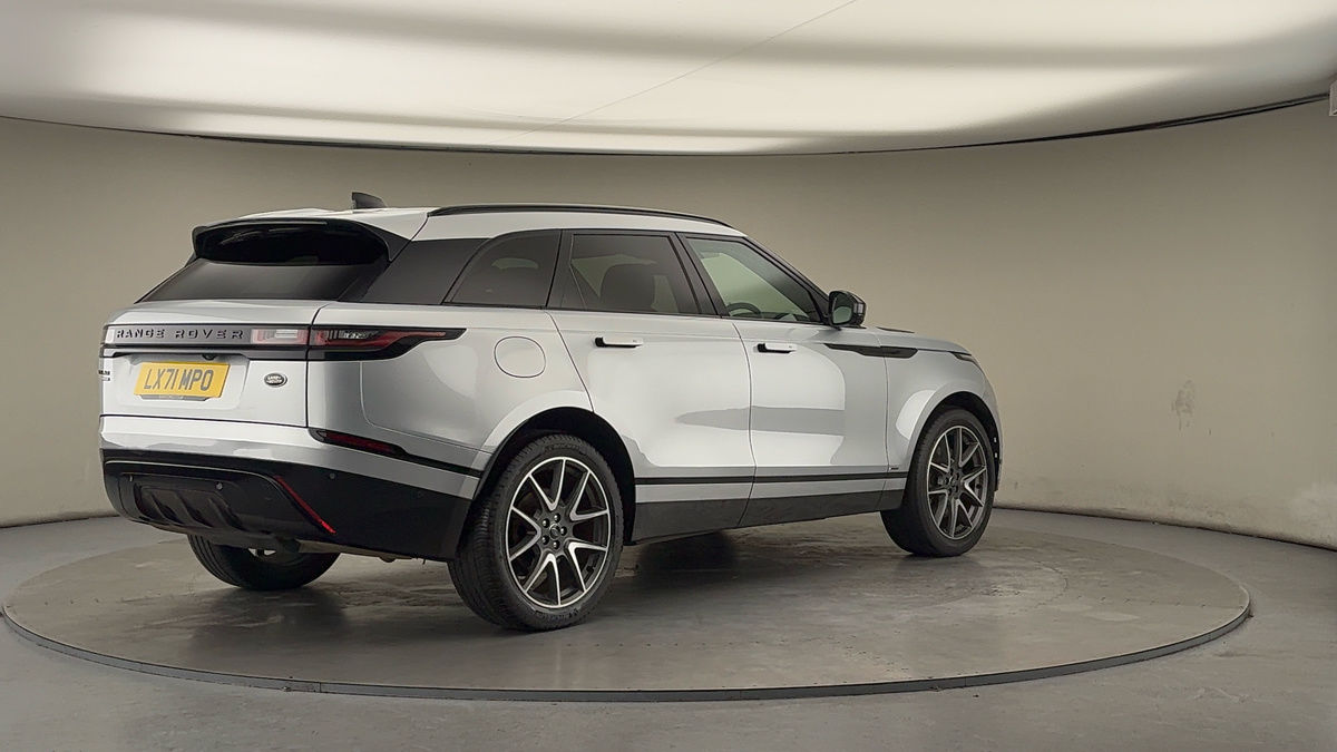 Land Rover Range Rover Velar Image 21