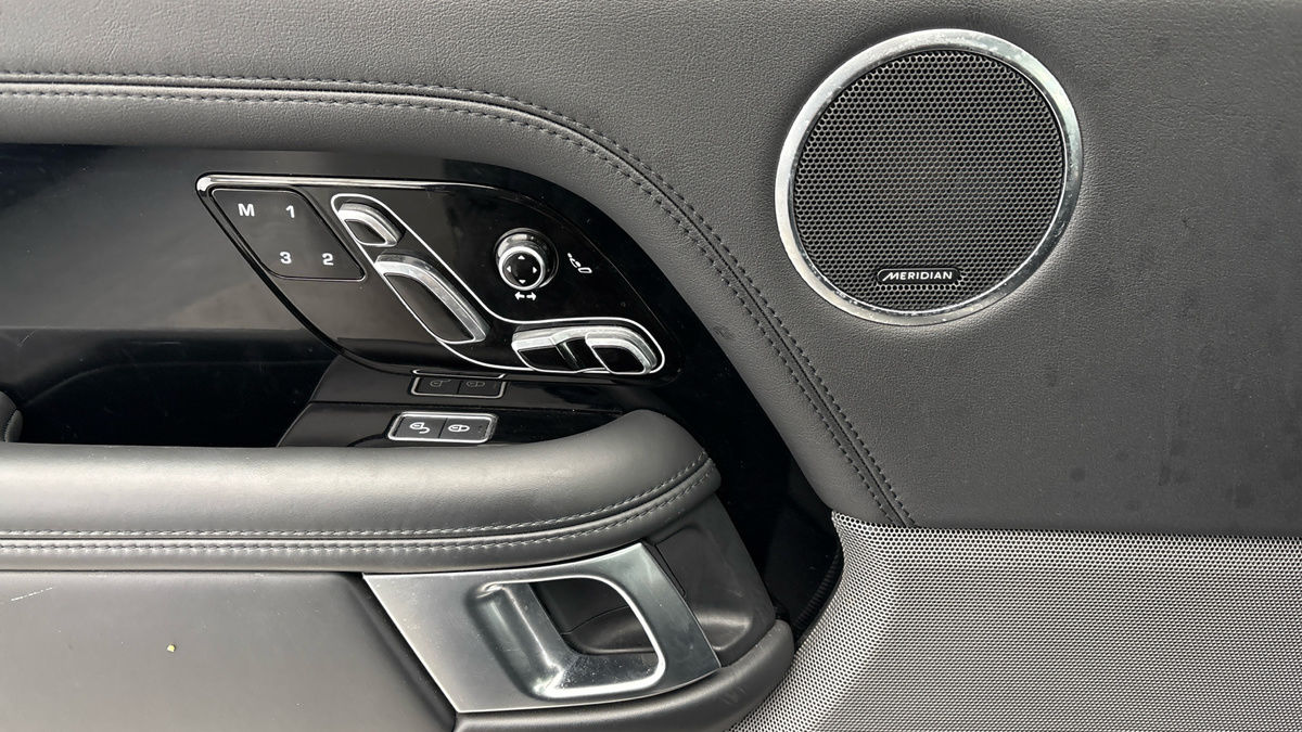 Land Rover Range Rover Image 19