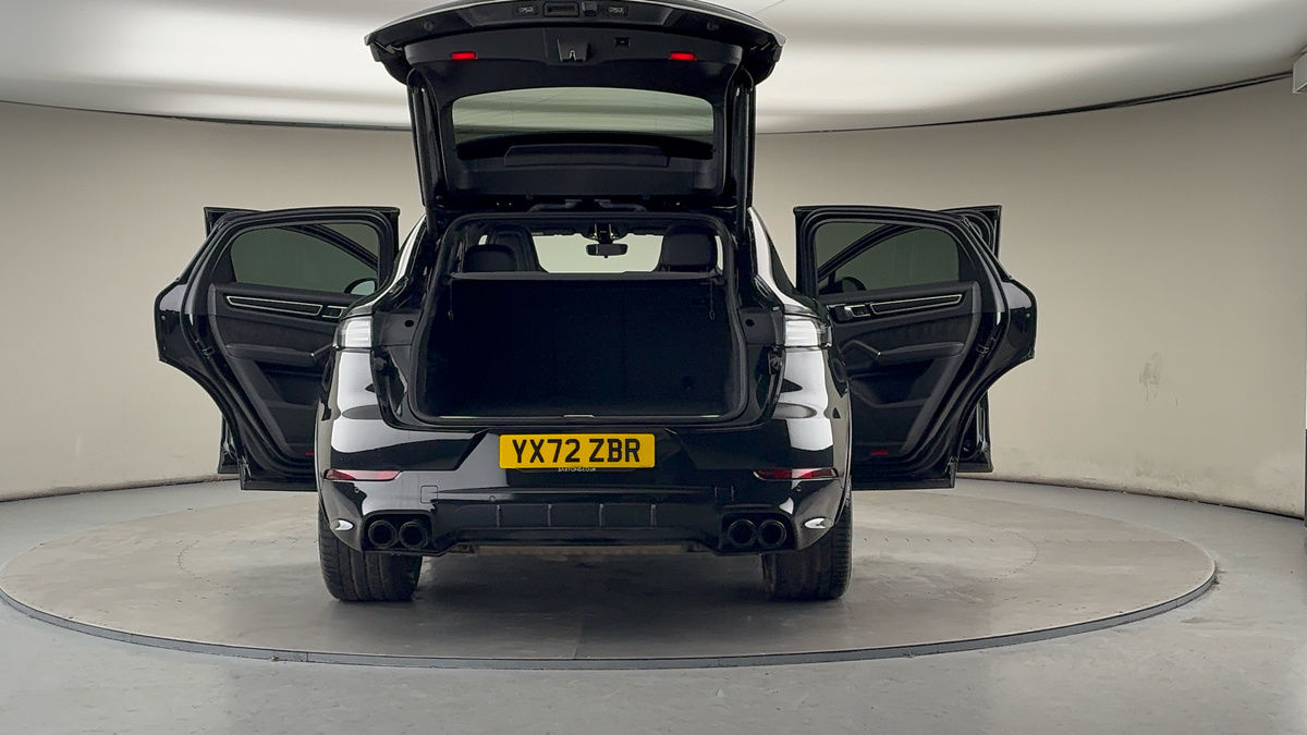 More views of Porsche Cayenne