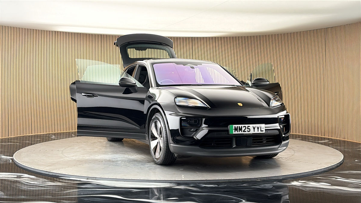 More views of Porsche Macan