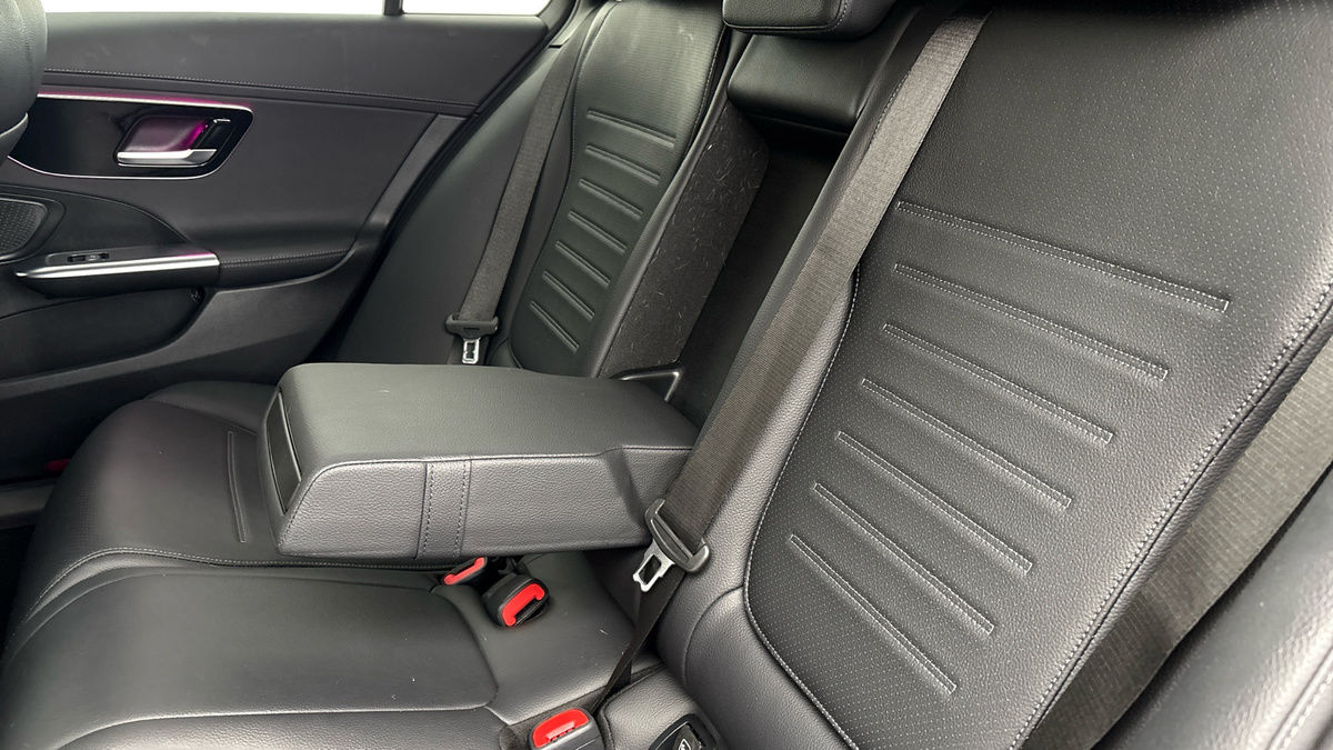 Mercedes-Benz C Class Image 9