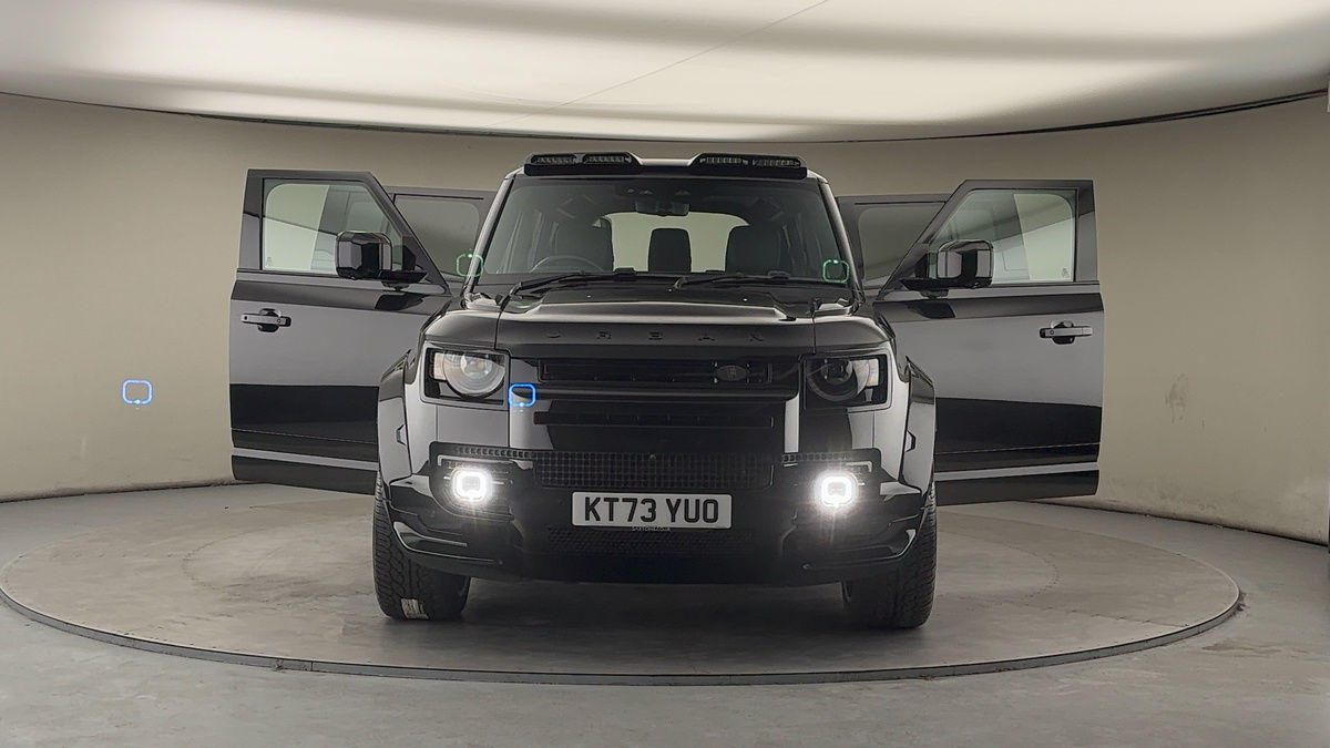 More views of Land Rover Defender 110