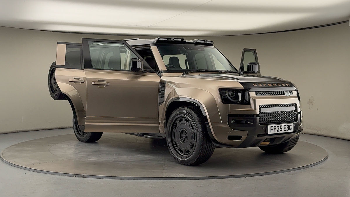 More views of Land Rover Defender 110