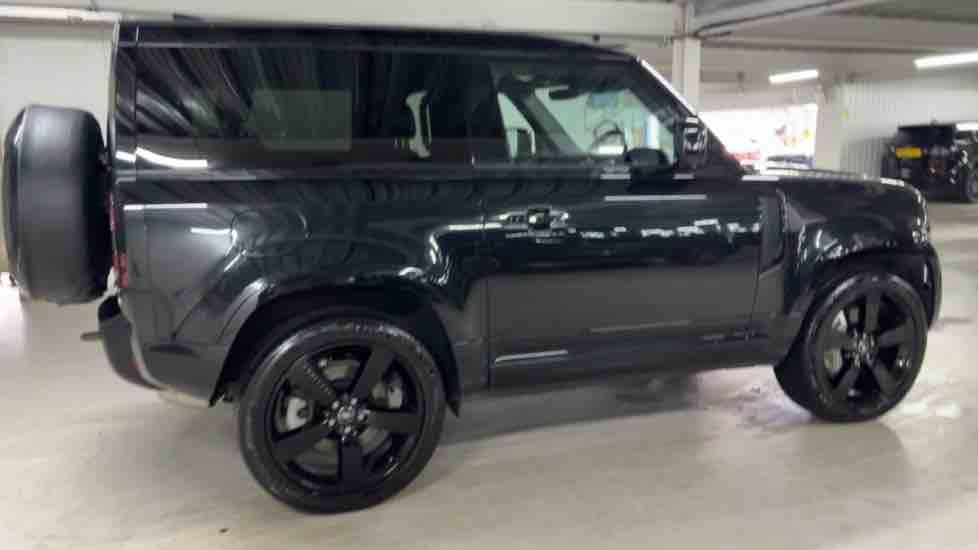 More views of Land Rover Defender 90