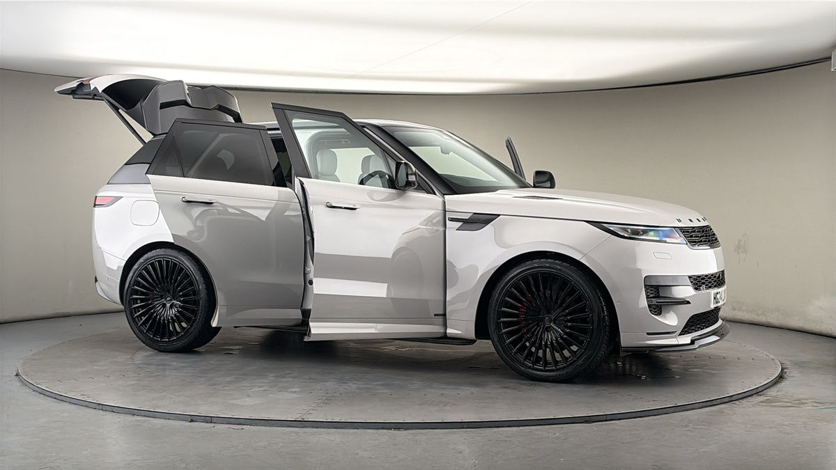 More views of Land Rover Range Rover Sport