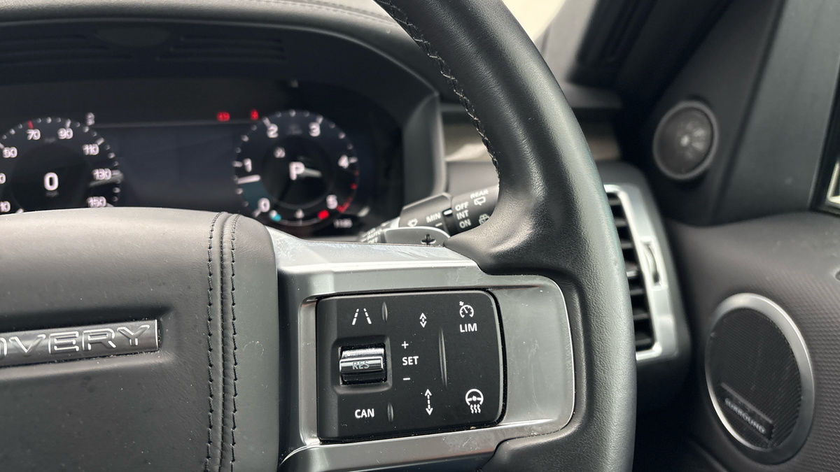 Land Rover Discovery Image 14