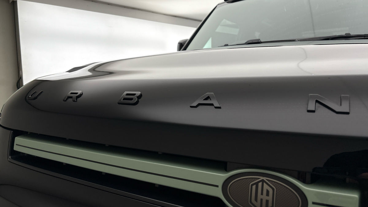 Land Rover Defender 90 Urban Image 24