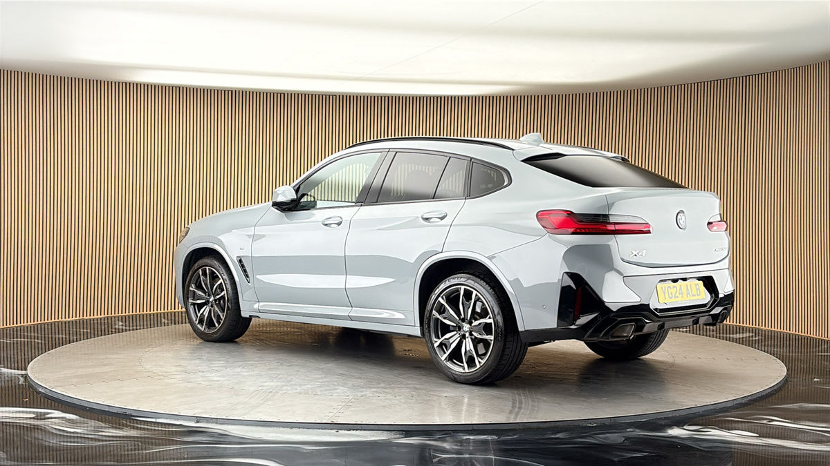 More views of BMW X4