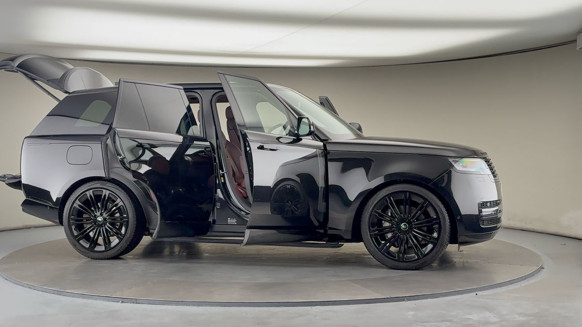 More views of Land Rover Range Rover
