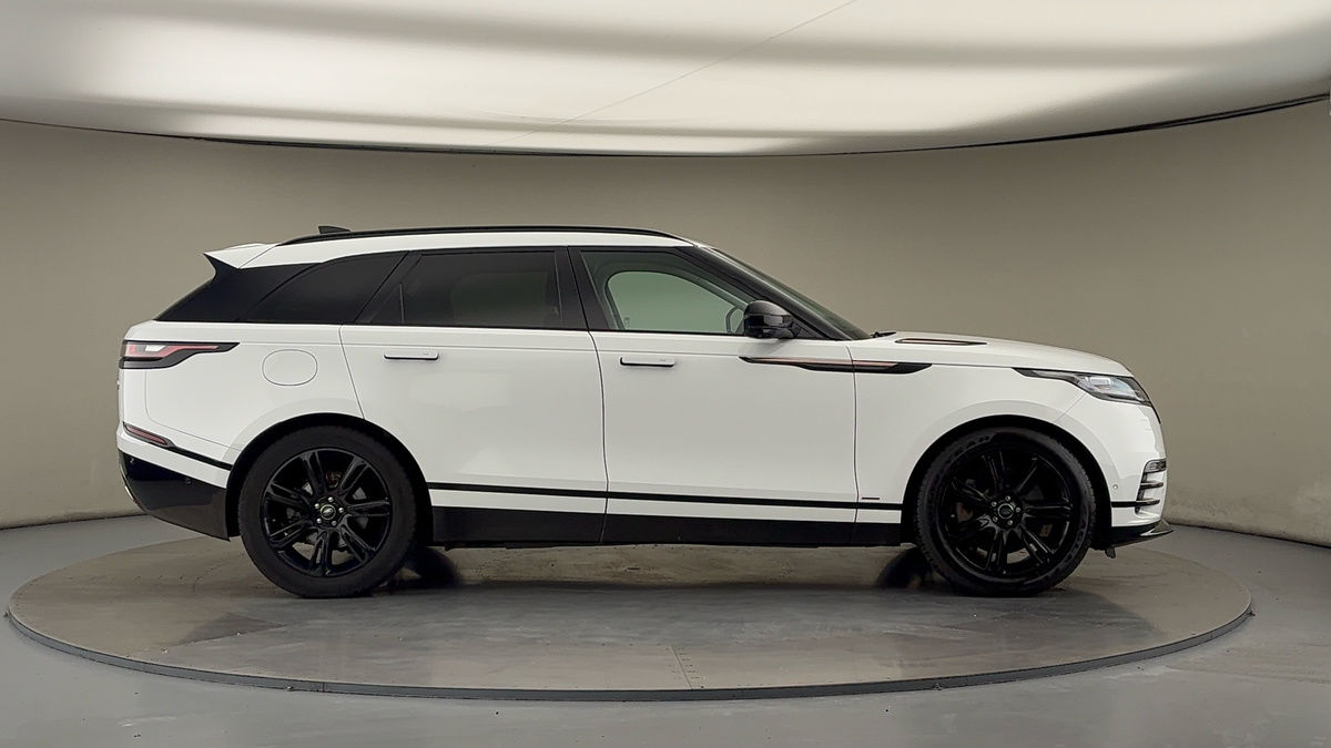 Land Rover Range Rover Velar Image 16