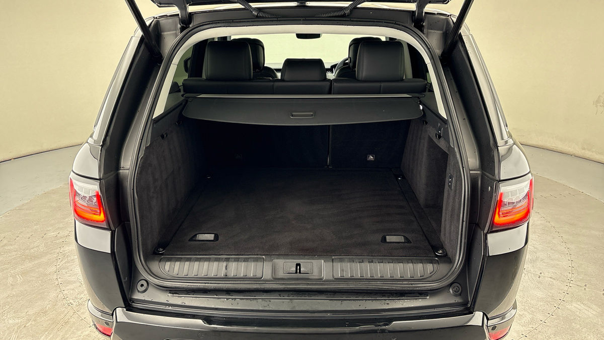 Land Rover Range Rover Sport Image 11