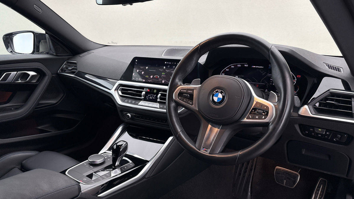 BMW 2 Series Image 5