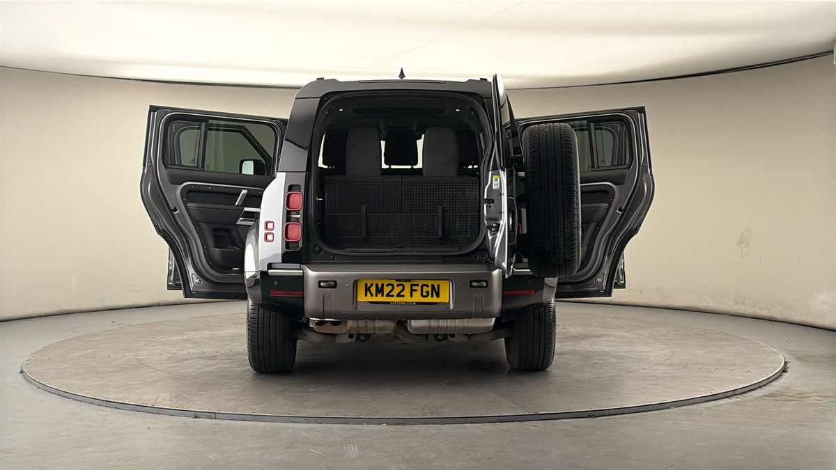 More views of Land Rover Defender 110