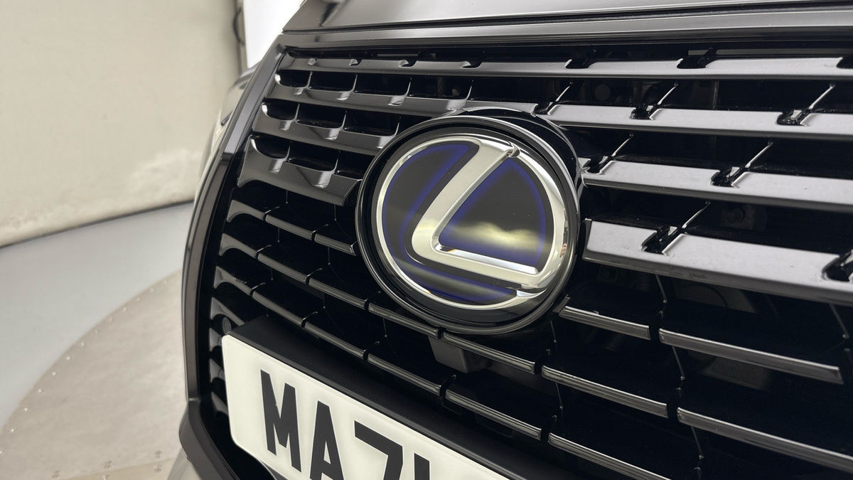 Lexus NX Image 24