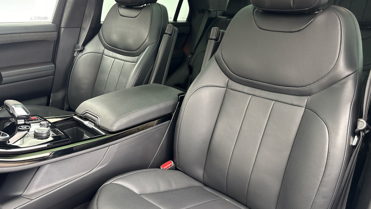 Land Rover Range Rover Sport Image 7