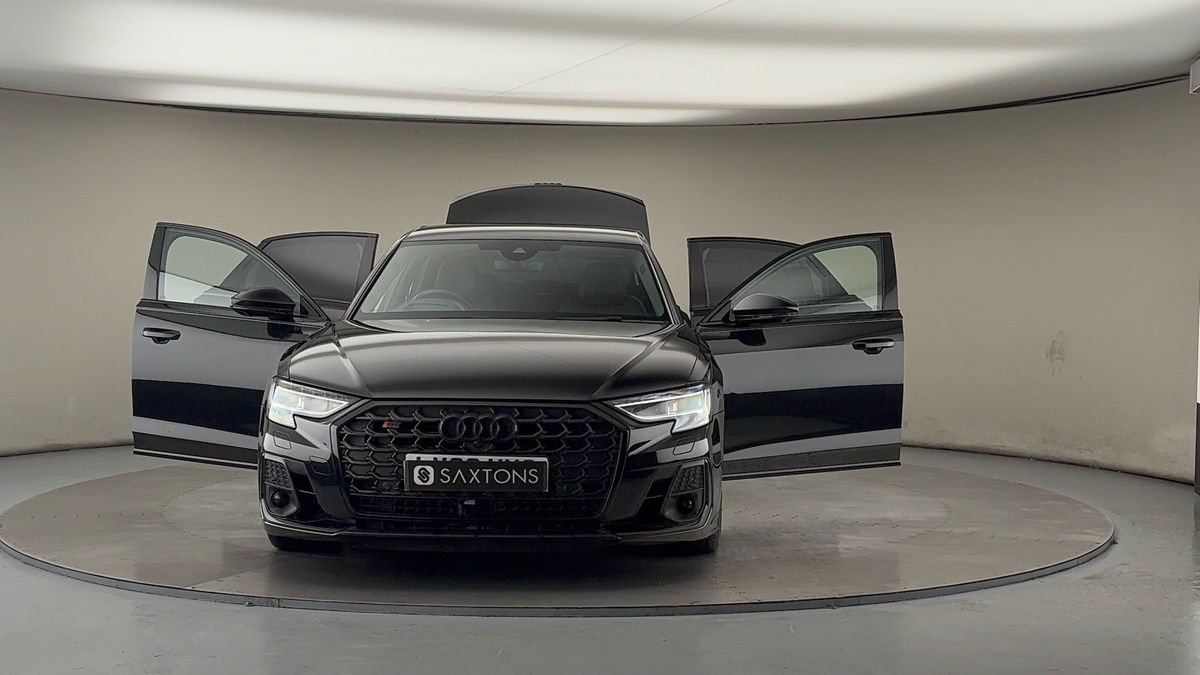 More views of Audi S8