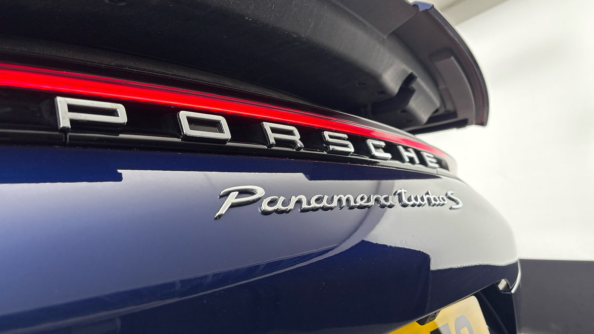 Porsche Panamera Image 35