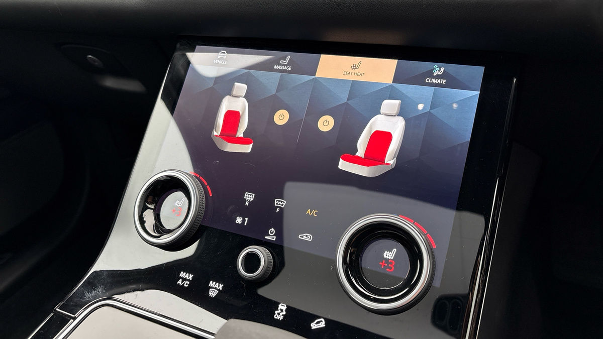 Land Rover Range Rover Velar Image 28