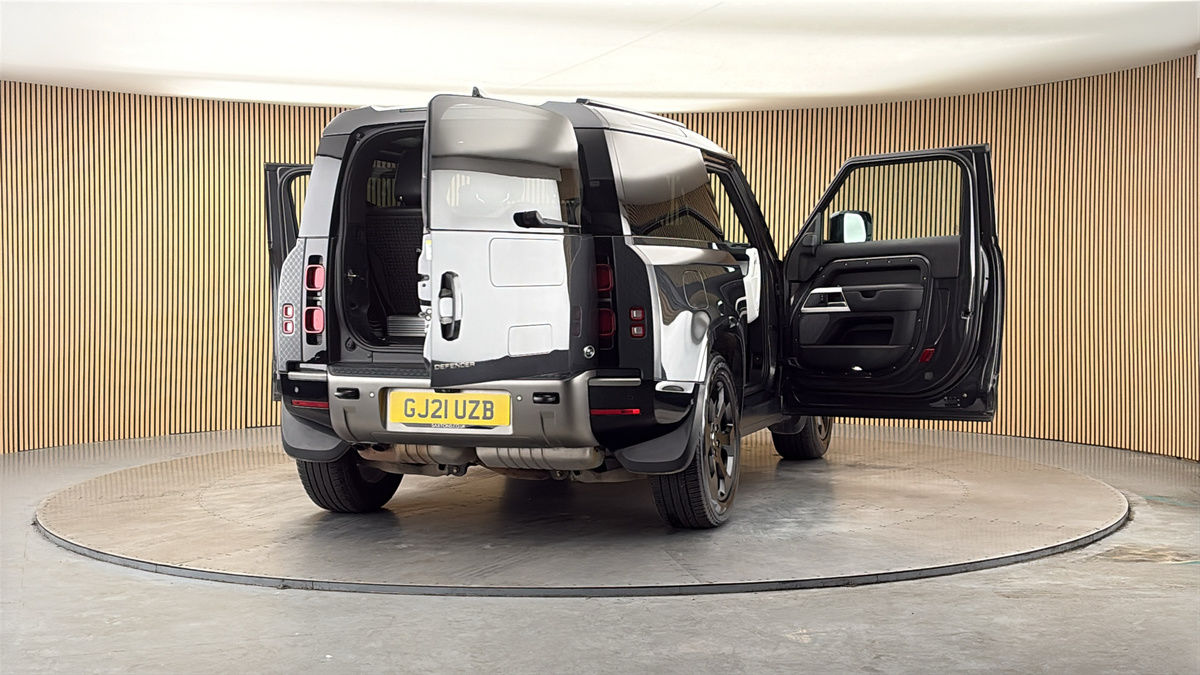 More views of Land Rover Defender 90