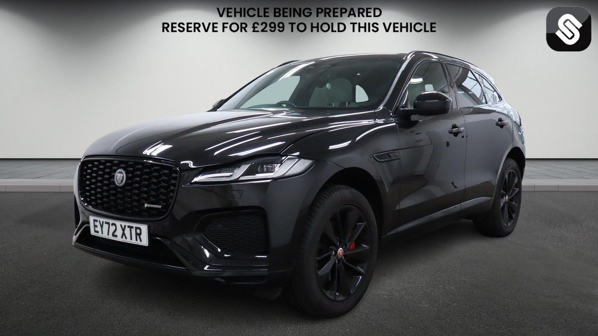 Jaguar F-PACE Image 2