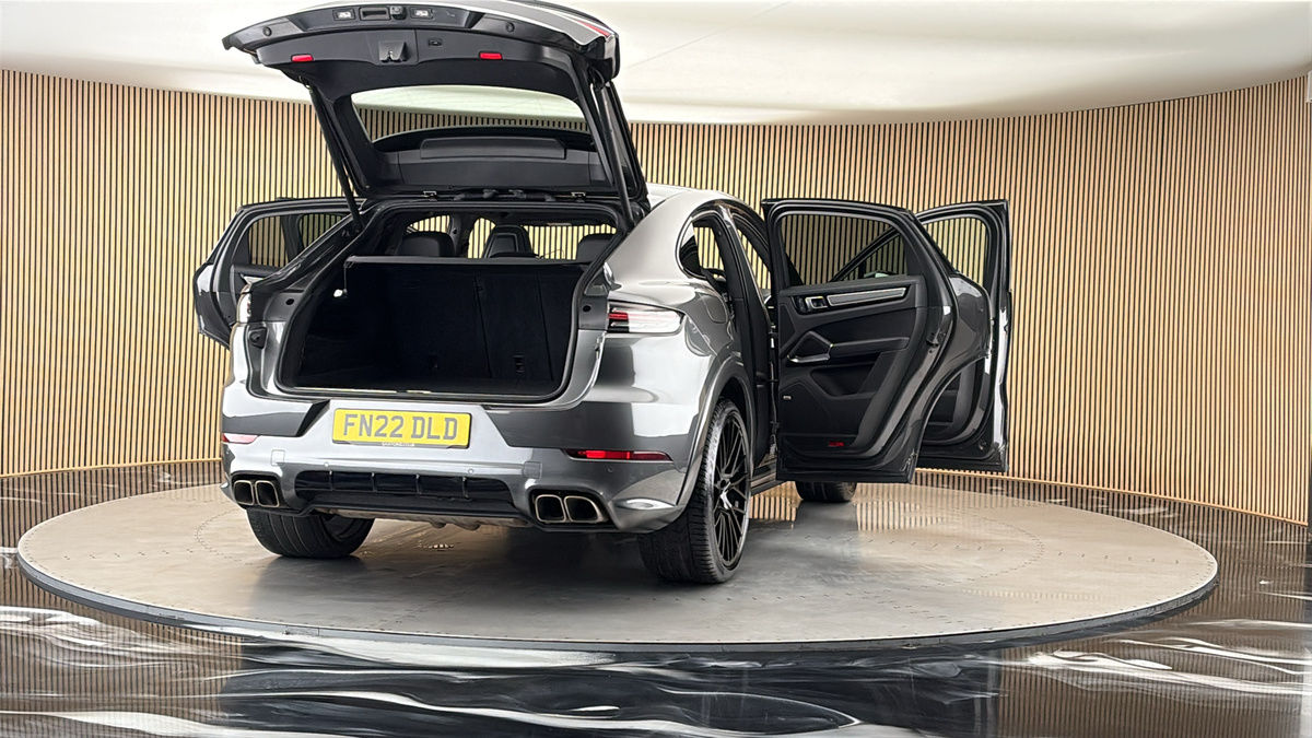 More views of Porsche Cayenne