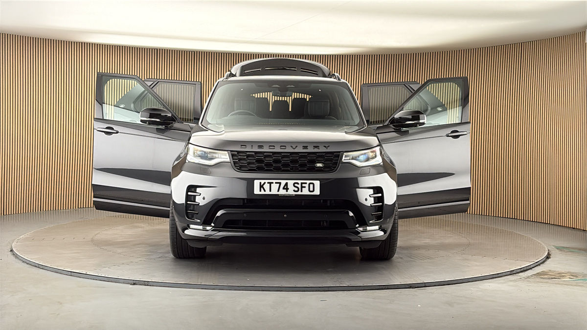 More views of Land Rover Discovery