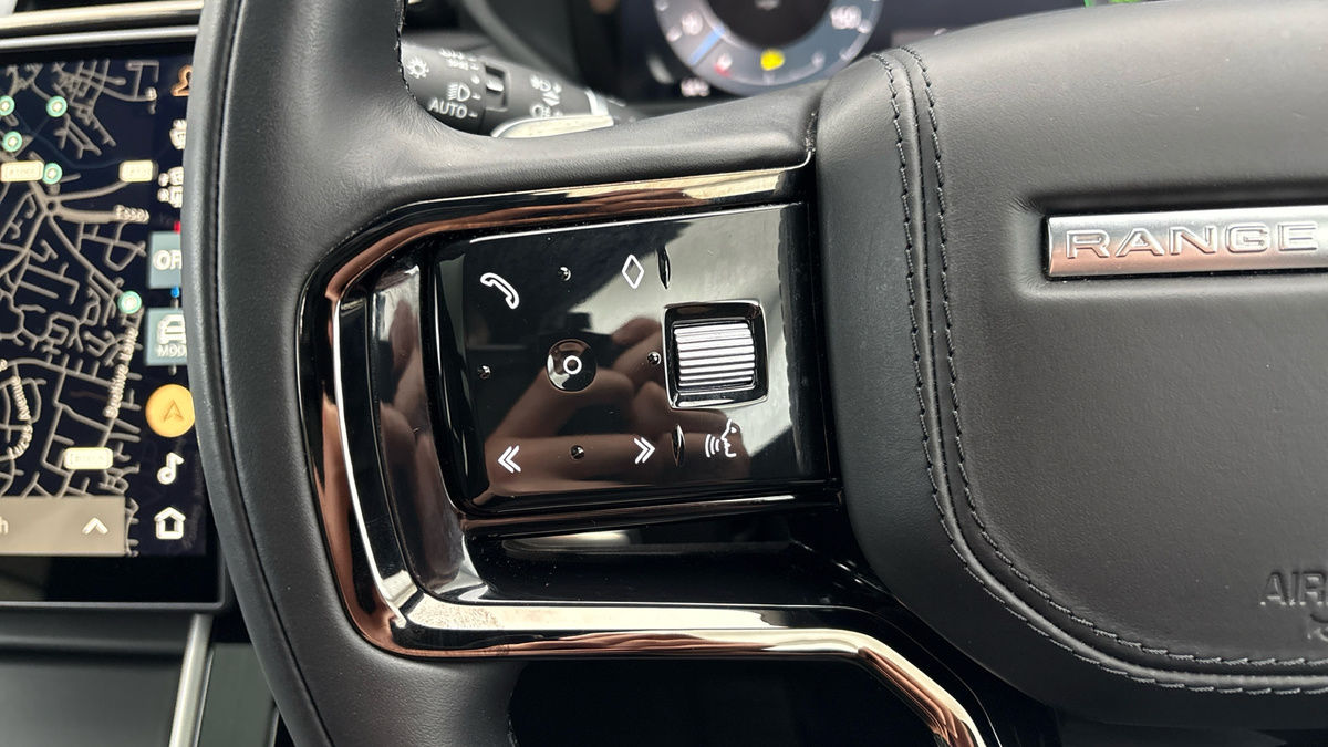 Land Rover Range Rover Velar Image 13