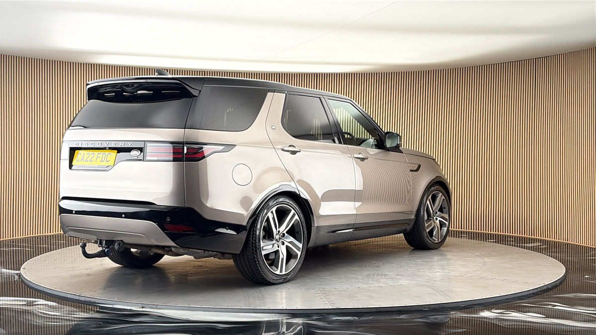 More views of Land Rover Discovery