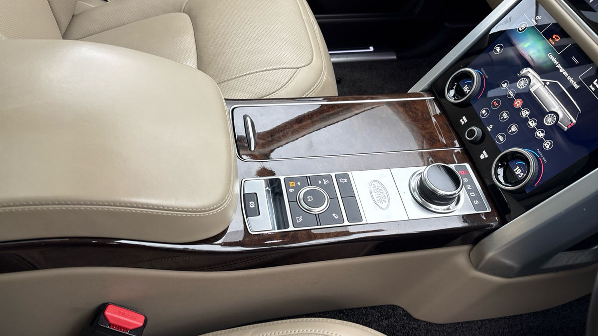 Land Rover Range Rover Image 18