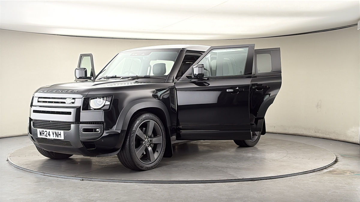 More views of Land Rover Defender 110