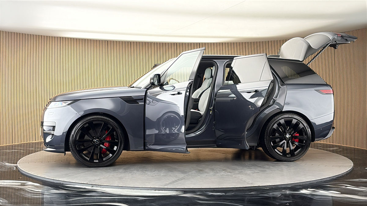 More views of Land Rover Range Rover Sport
