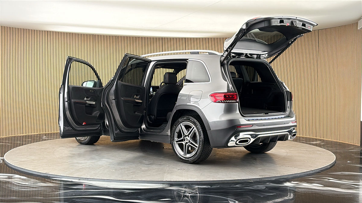 More views of Mercedes-Benz GLB