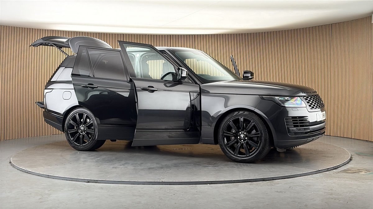 More views of Land Rover Range Rover