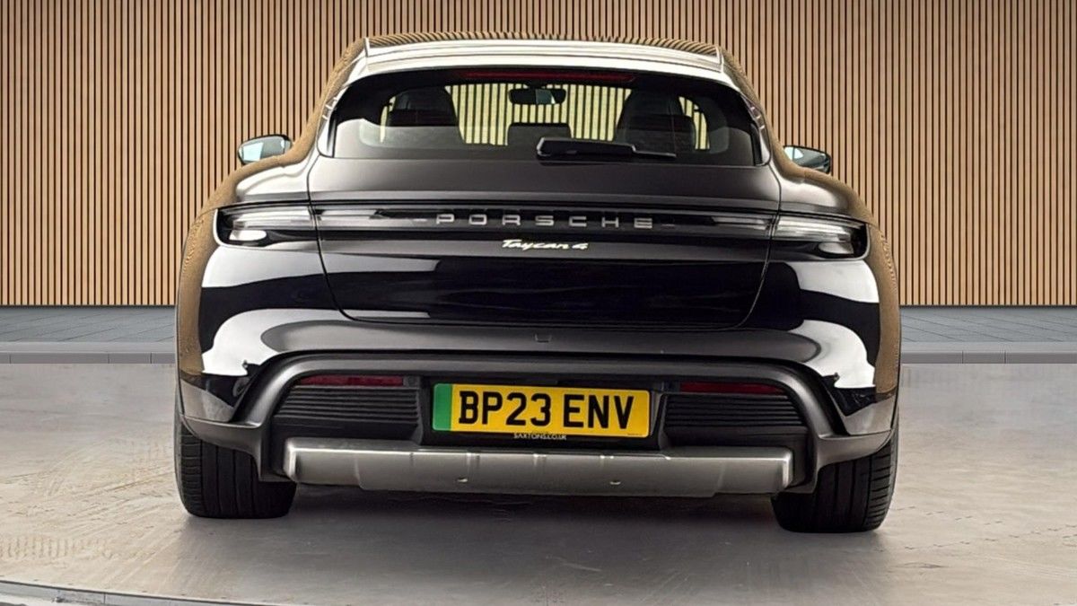 Porsche Taycan Image 4