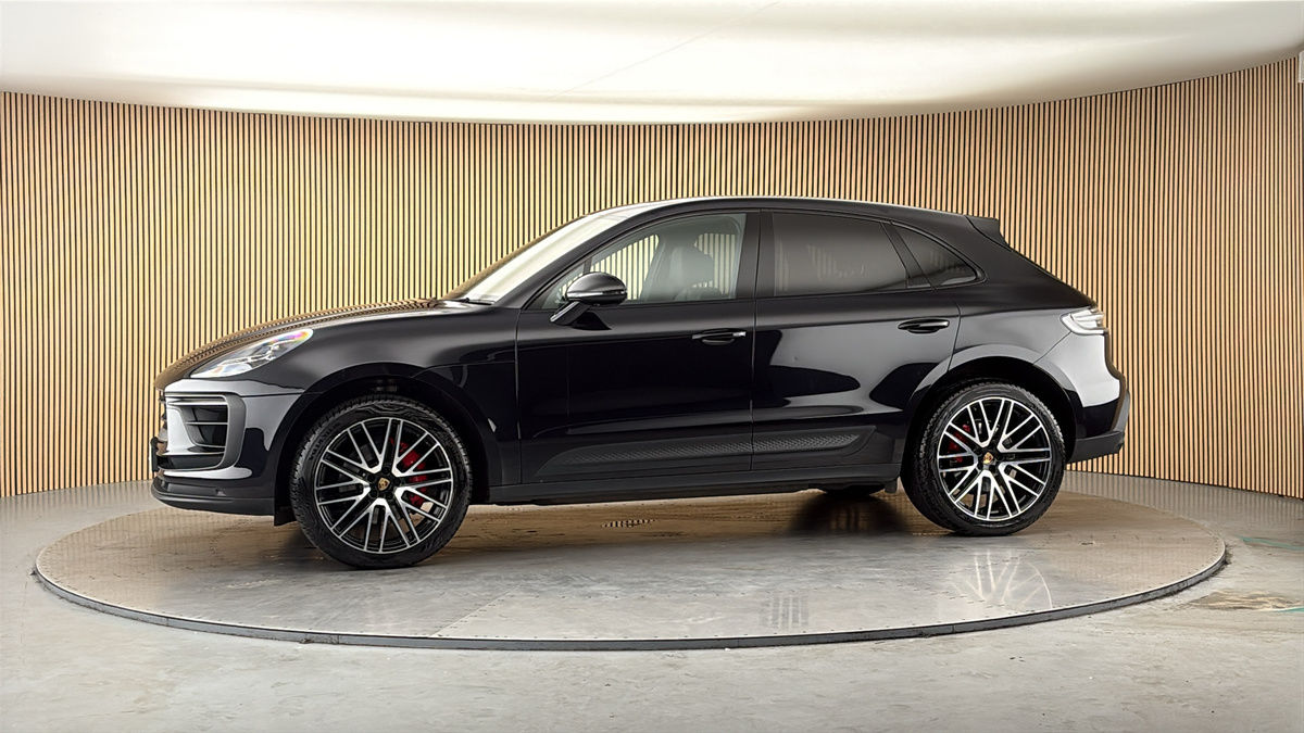 More views of Porsche Macan