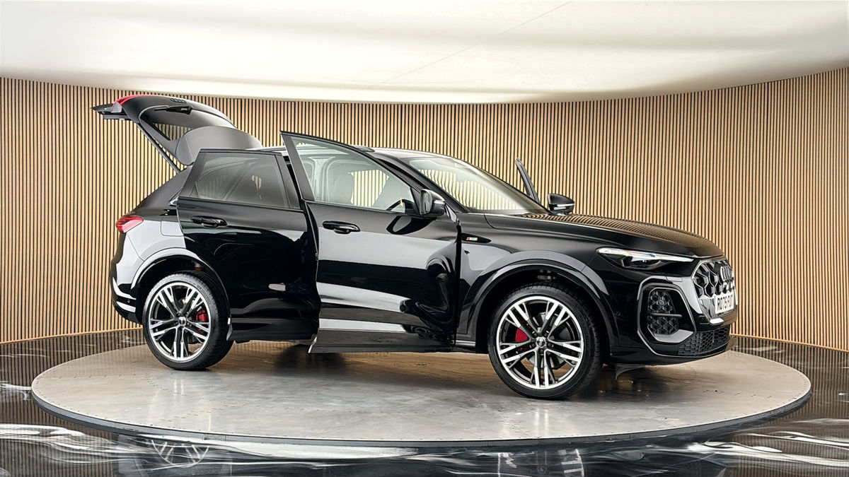 More views of Audi Q5