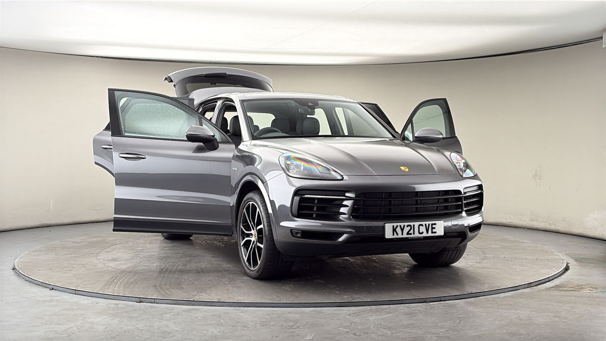 More views of Porsche Cayenne