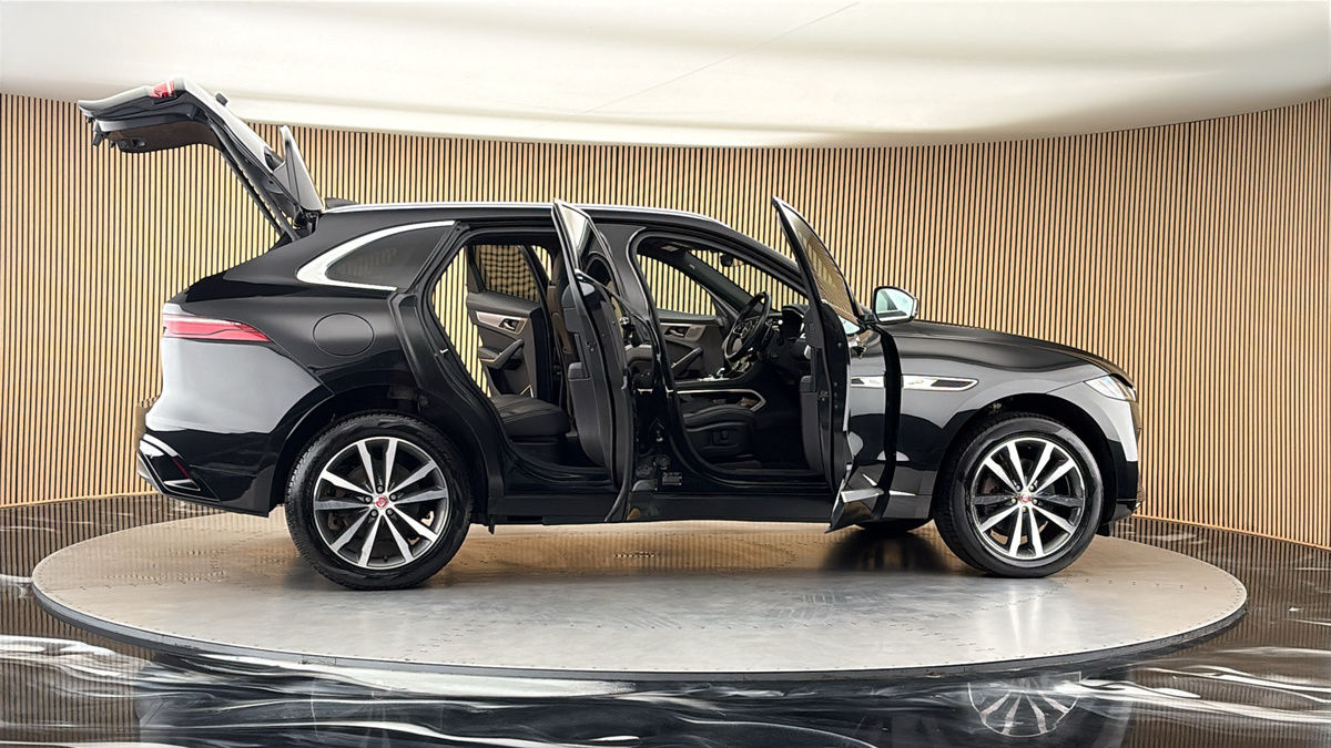 More views of Jaguar F-PACE