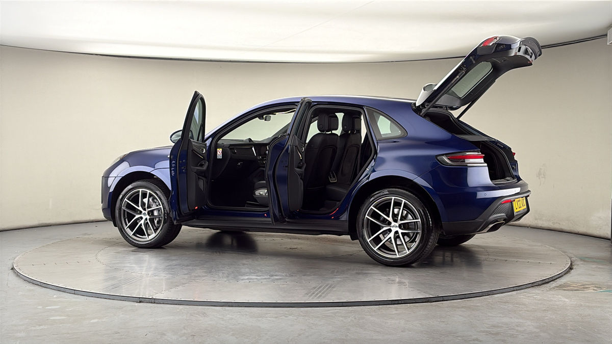 More views of Porsche Macan