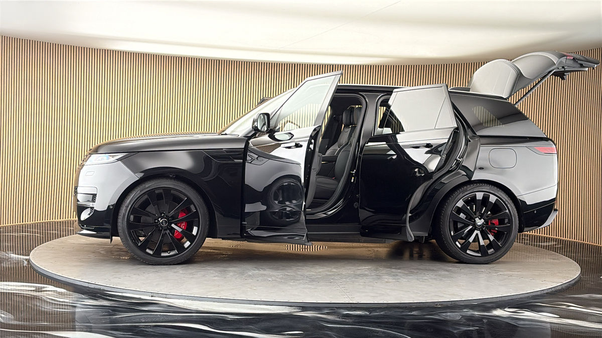 More views of Land Rover Range Rover Sport