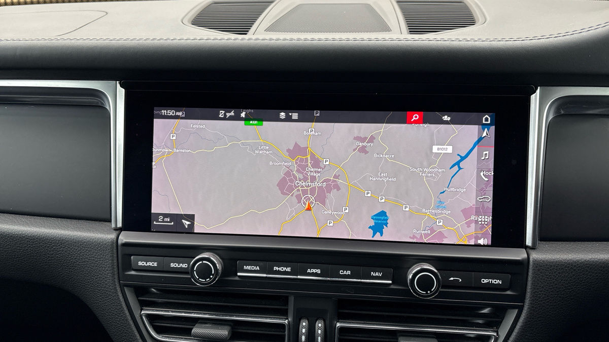 Porsche Macan Image 17