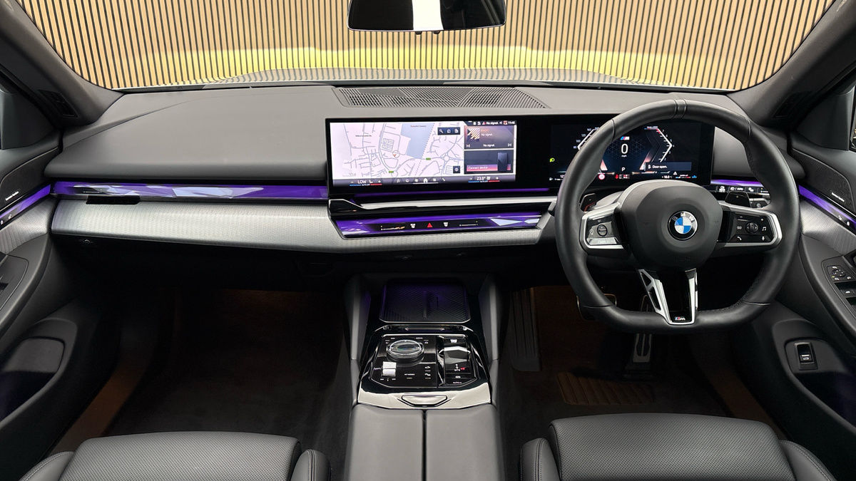 BMW 5 Series Image 12