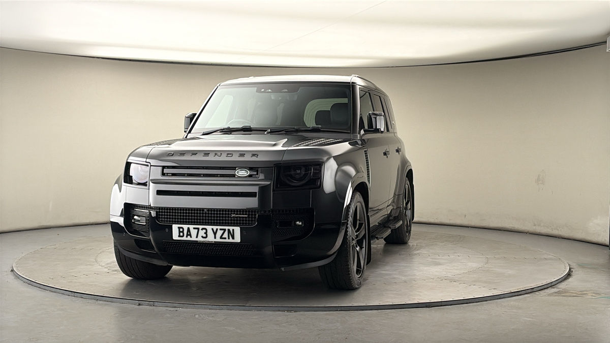 More views of Land Rover Defender 110