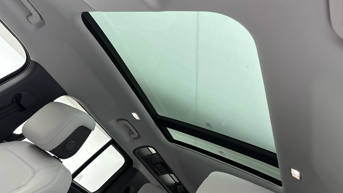 Land Rover Defender 110 Urban Image 6