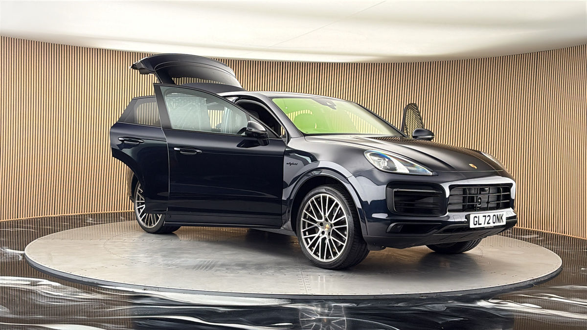 More views of Porsche Cayenne
